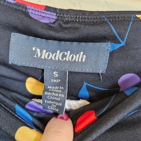 Modcloth Keeping it Cardio Leggings Black Cherry Bomb Women's Size Small Leisure - Picture 6 of 7